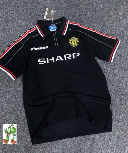 Man U Retro Kits